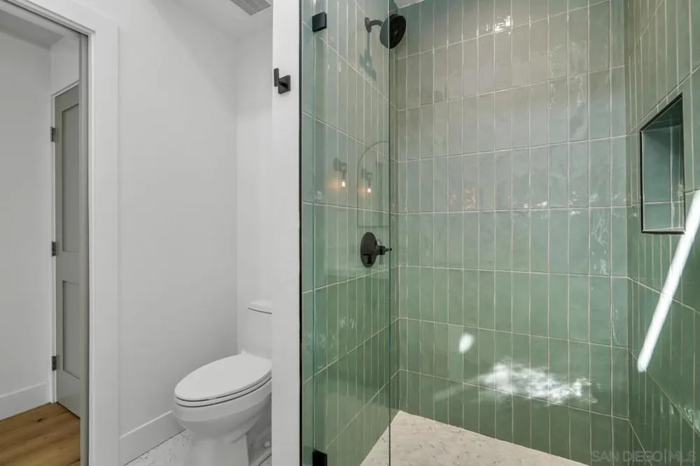 940 Sealane #16 Encinitas, CA 92024
