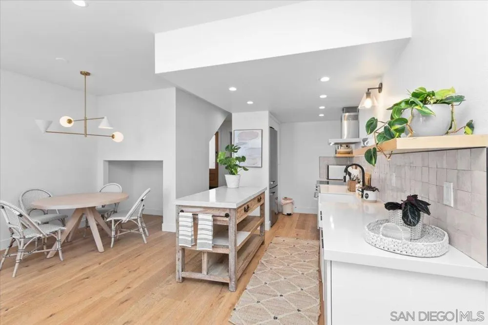 940 Sealane #16 Encinitas, CA 92024