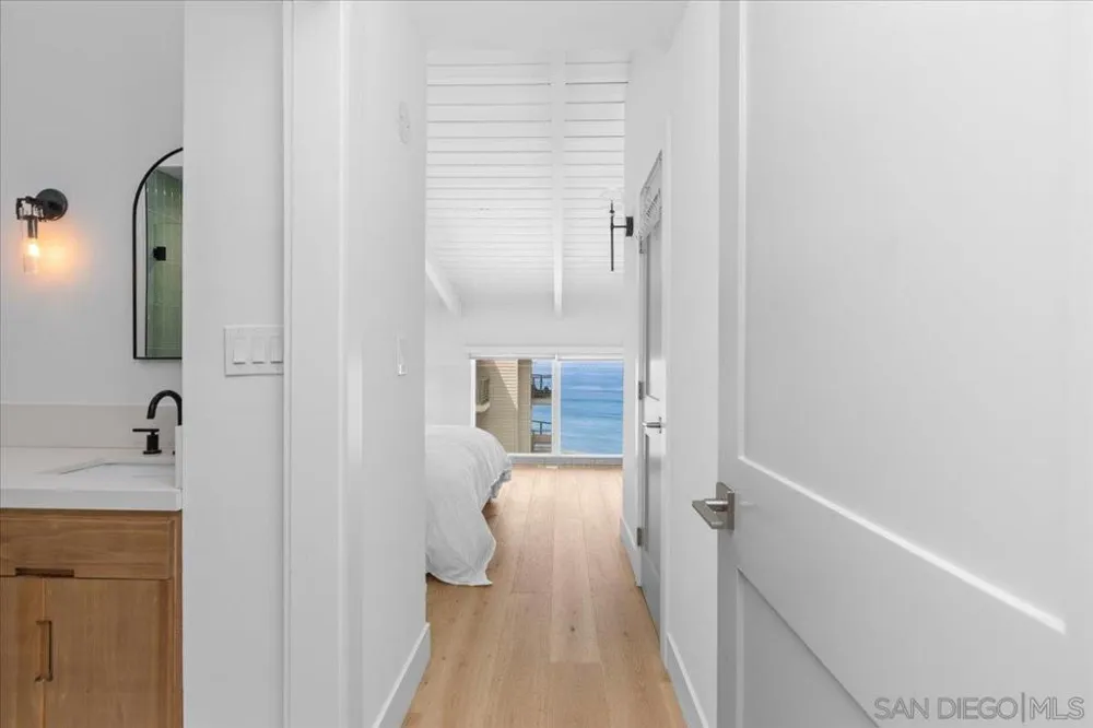 940 Sealane #16 Encinitas, CA 92024