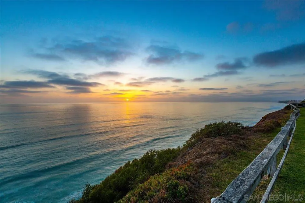940 Sealane #16 Encinitas, CA 92024