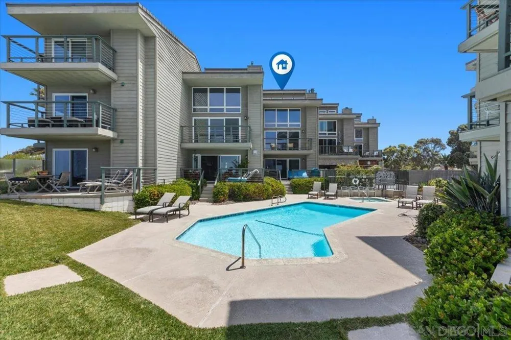 940 Sealane #16 Encinitas, CA 92024