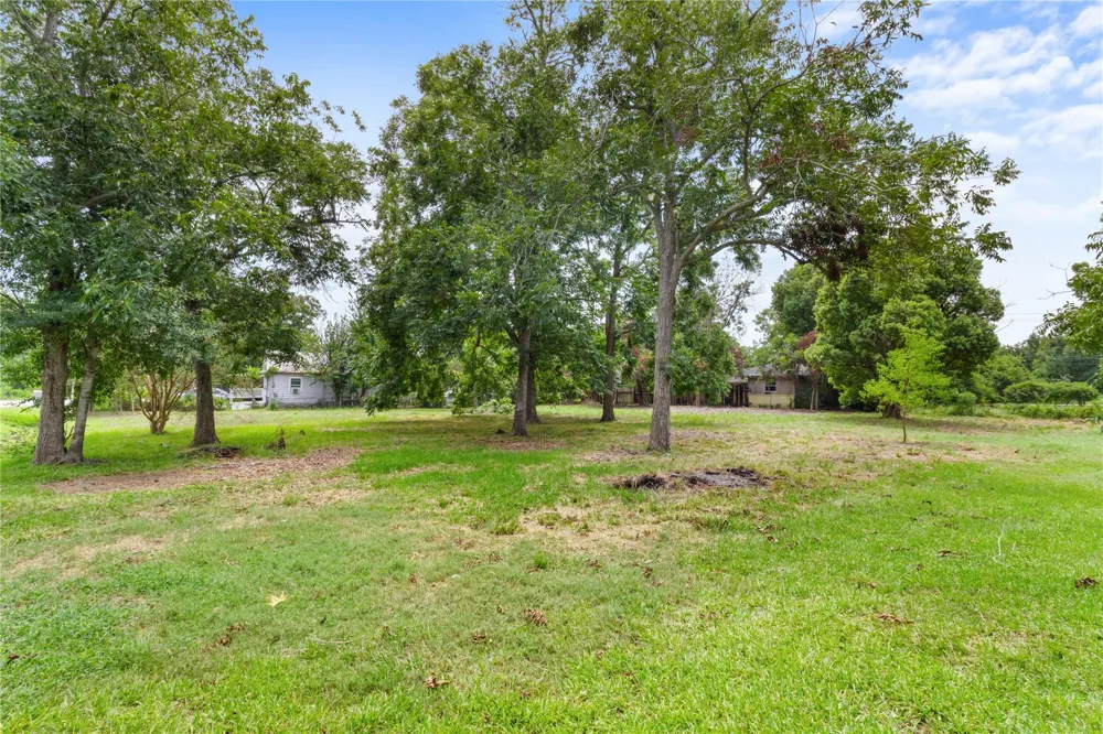 Red Bluff Dr Seabrook, TX 77586