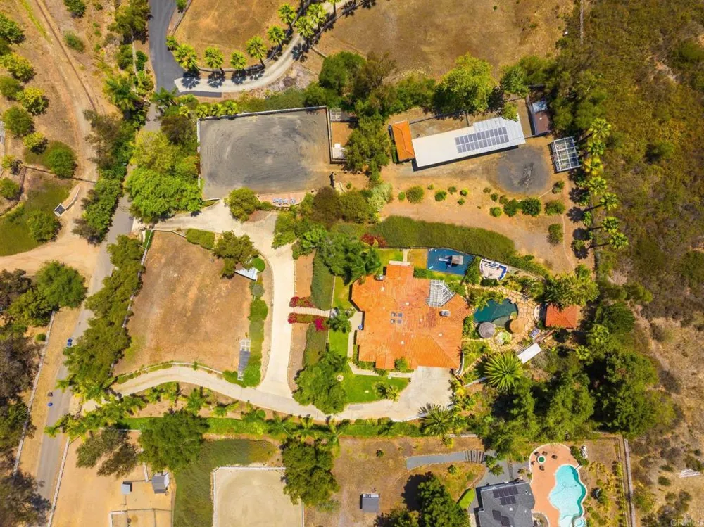 7101 Circa De Media Escondido, CA 92029