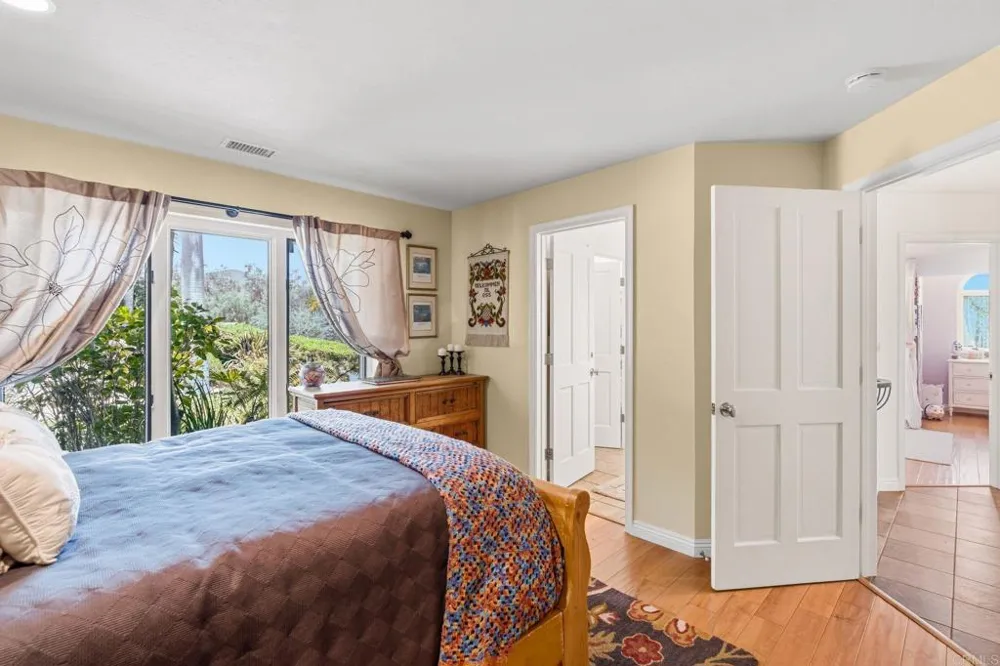 7101 Circa De Media Escondido, CA 92029