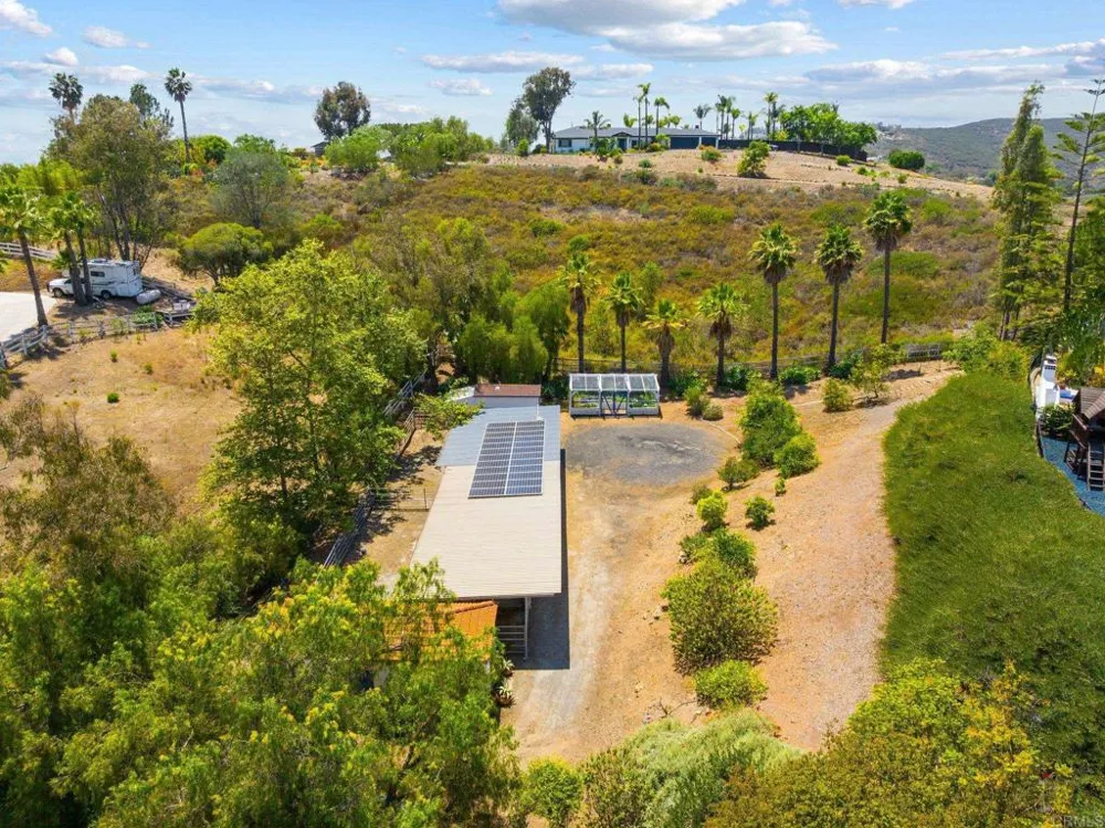 7101 Circa De Media Escondido, CA 92029