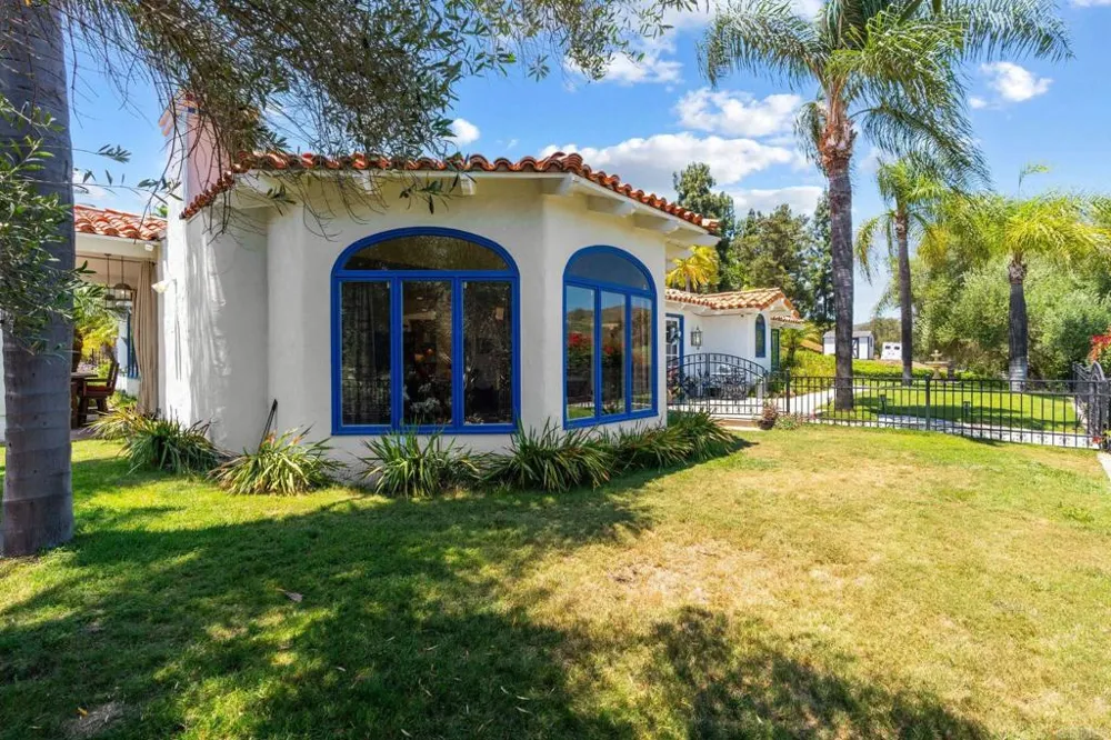 7101 Circa De Media Escondido, CA 92029