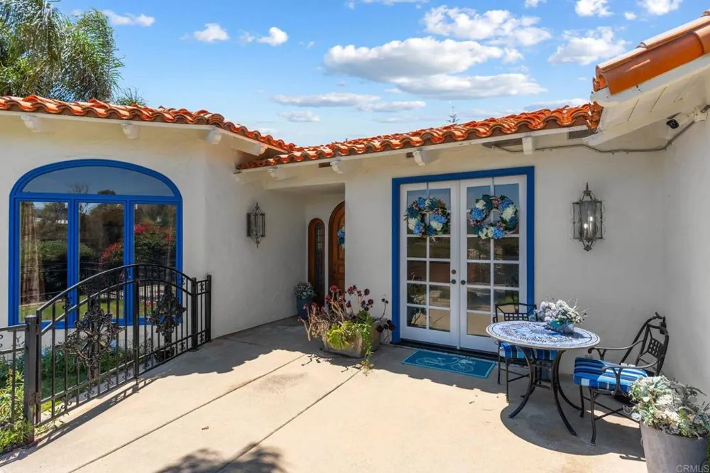 7101 Circa De Media Escondido, CA 92029