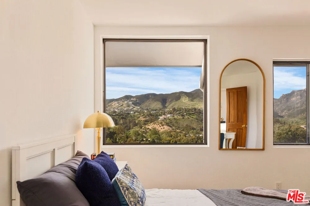 29221 Heathercliff Road #13 Malibu, CA 90265