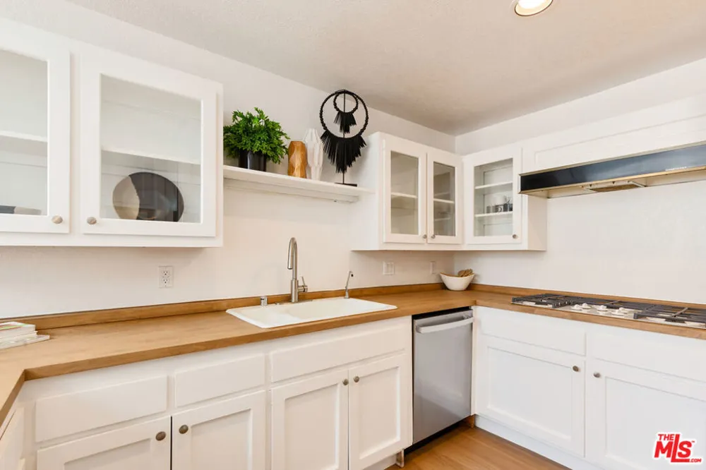 29221 Heathercliff Road #13 Malibu, CA 90265