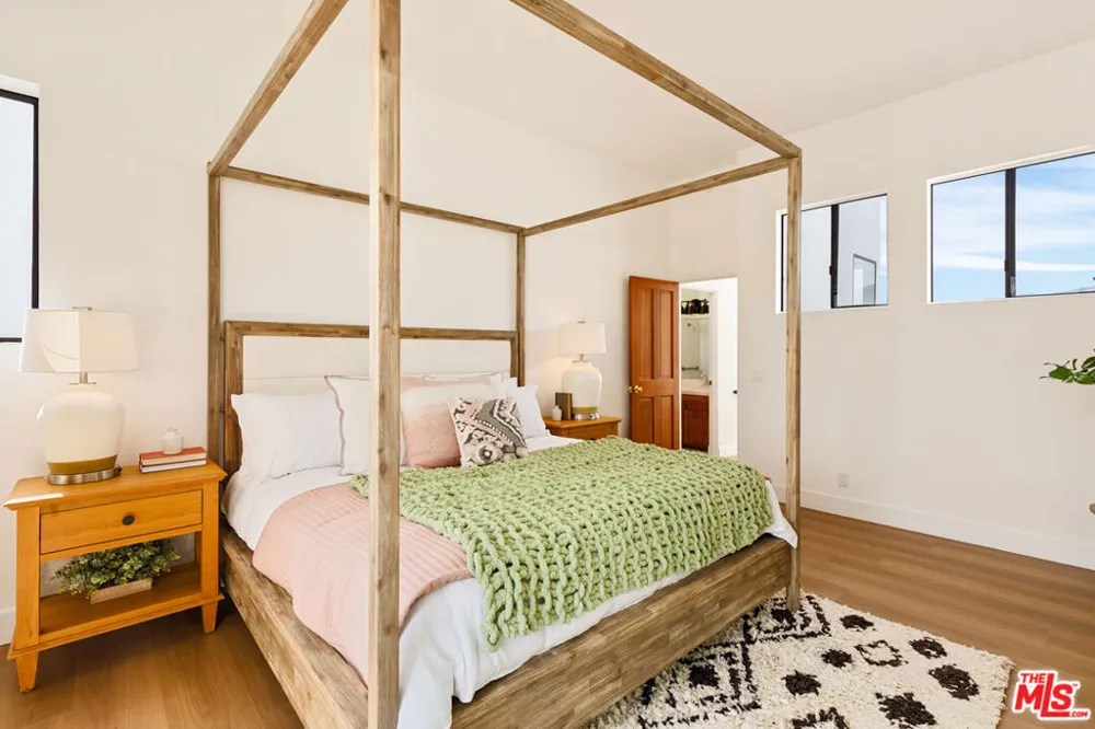 29221 Heathercliff Road #13 Malibu, CA 90265