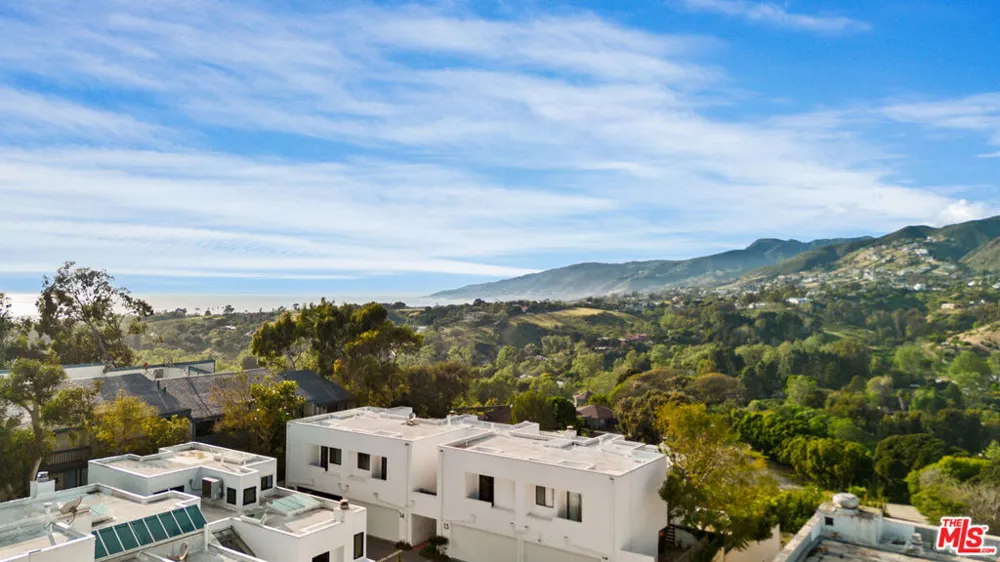 29221 Heathercliff Road #13 Malibu, CA 90265