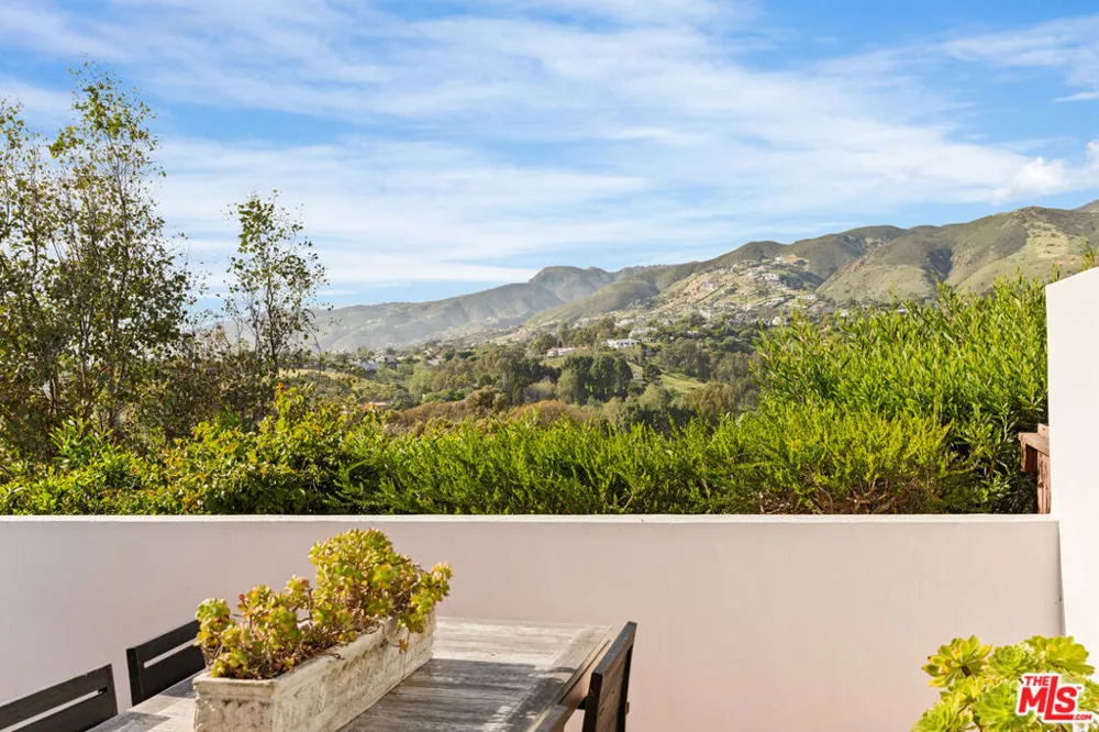 29221 Heathercliff Road #13 Malibu, CA 90265