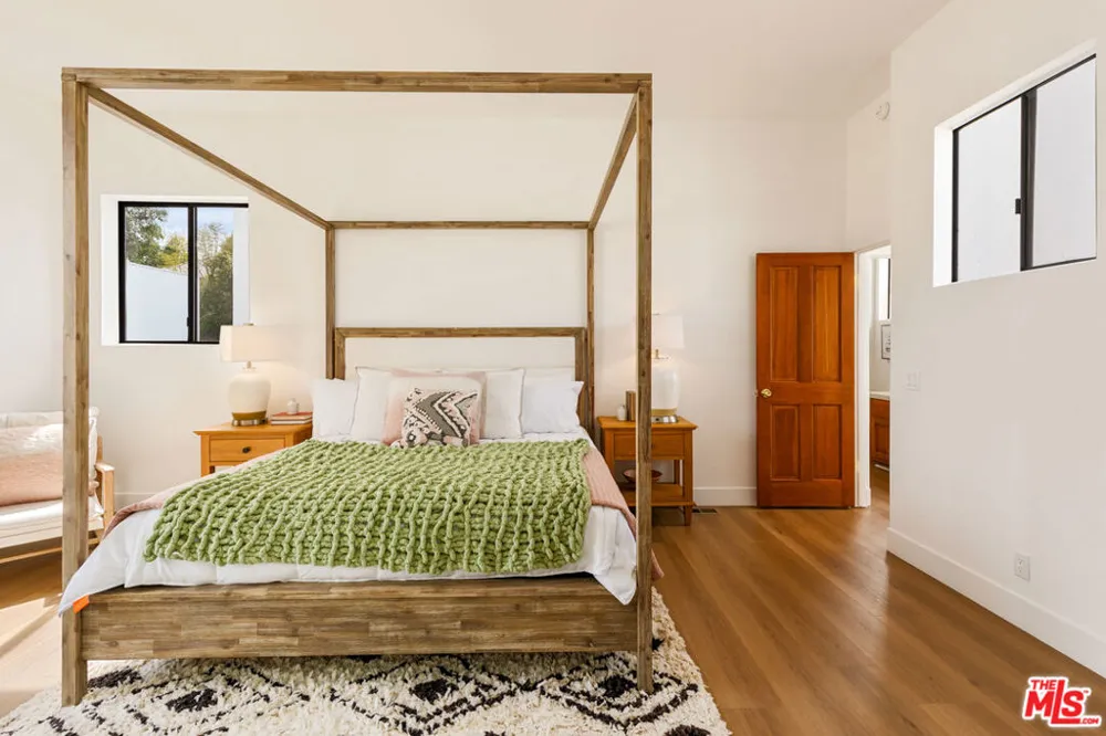 29221 Heathercliff Road #13 Malibu, CA 90265