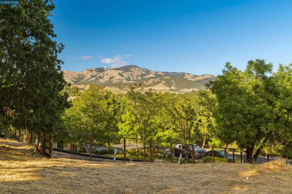 300 Marks Rd Alamo, CA 94507