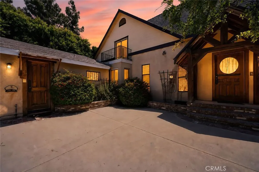 11139 Cohasset Sun Valley, CA 91352