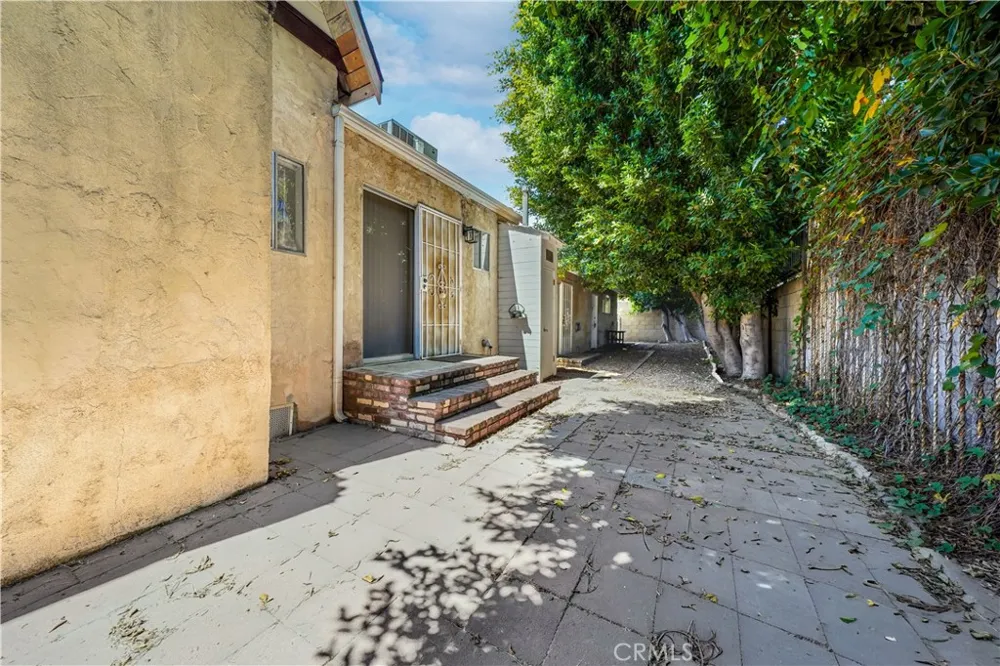 11139 Cohasset Sun Valley, CA 91352