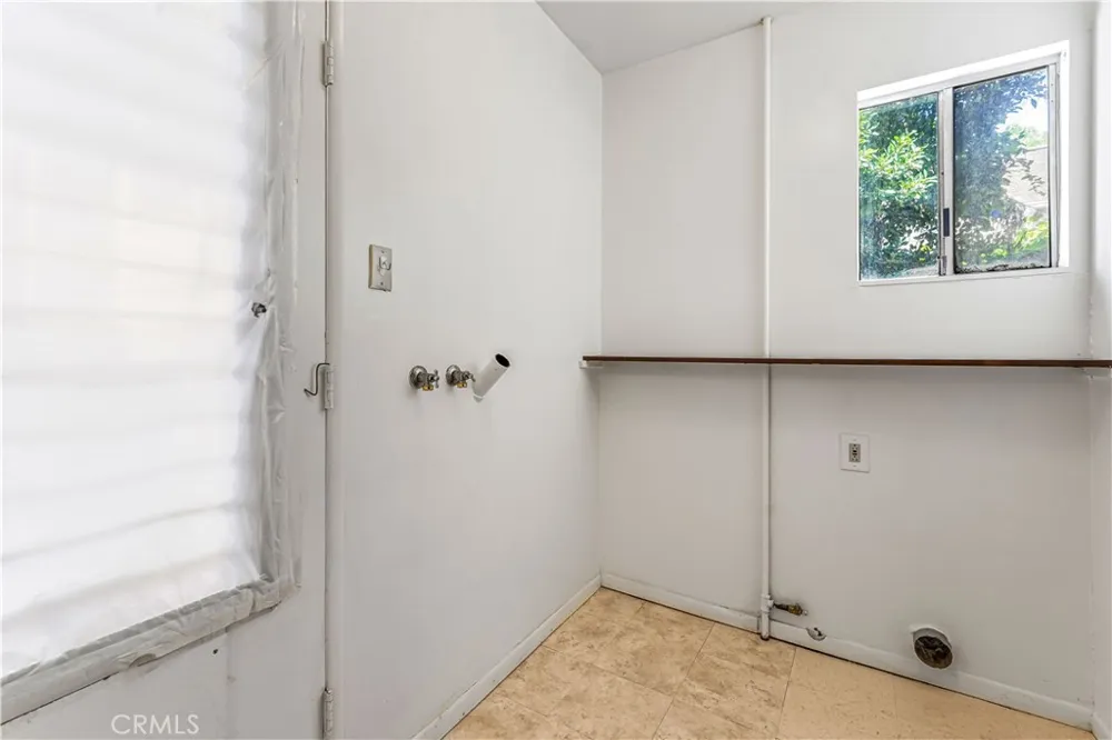 11139 Cohasset Sun Valley, CA 91352