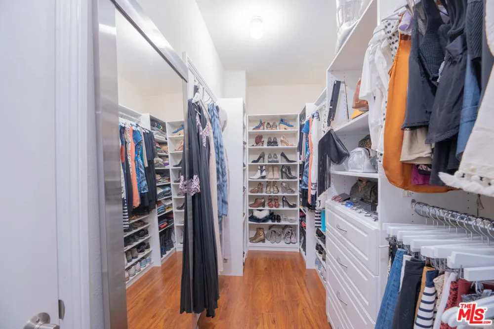 5254 Corteen Place #10 Valley Village, CA 91607