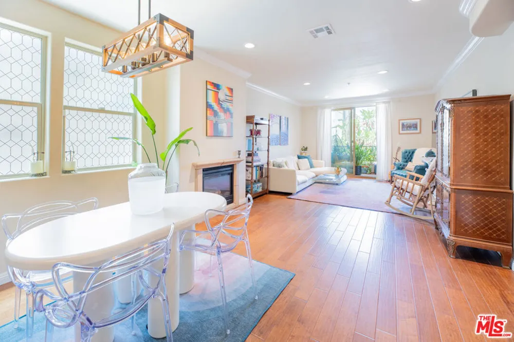 5254 Corteen Place #10 Valley Village, CA 91607