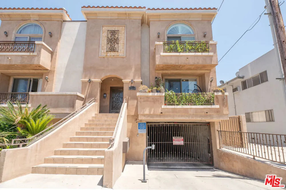5254 Corteen Place #10 Valley Village, CA 91607