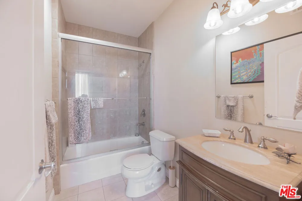 5254 Corteen Place #10 Valley Village, CA 91607