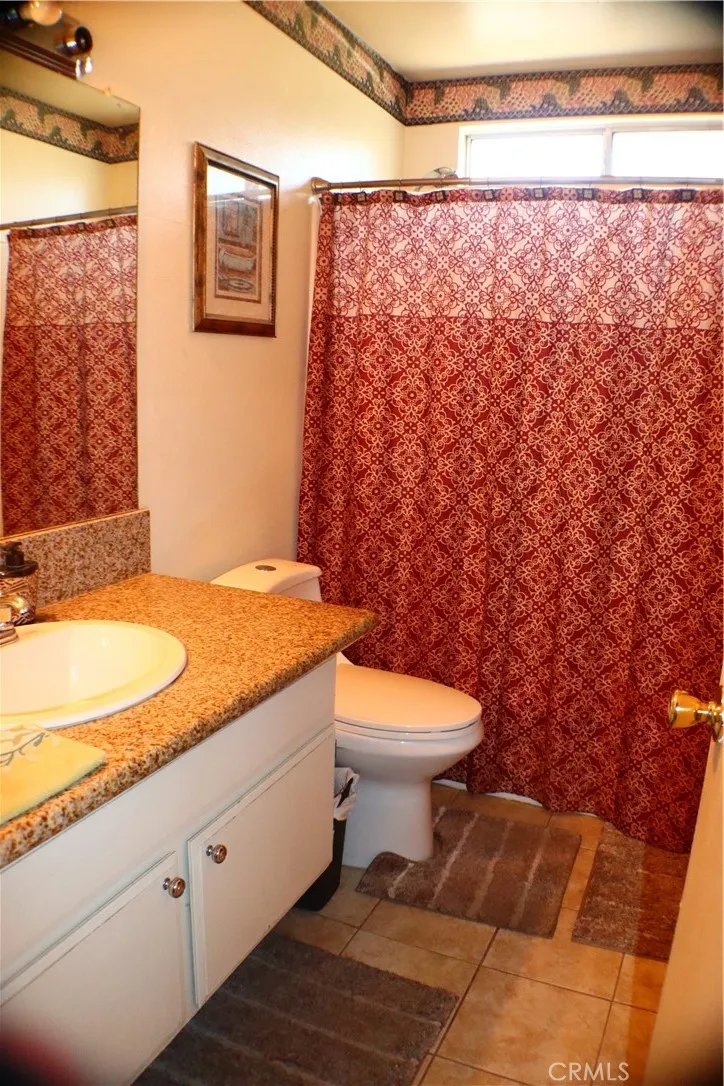 37023 29th E Palmdale, CA 93550