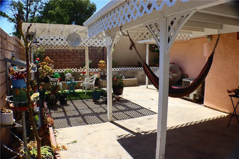 37023 29th E Palmdale, CA 93550