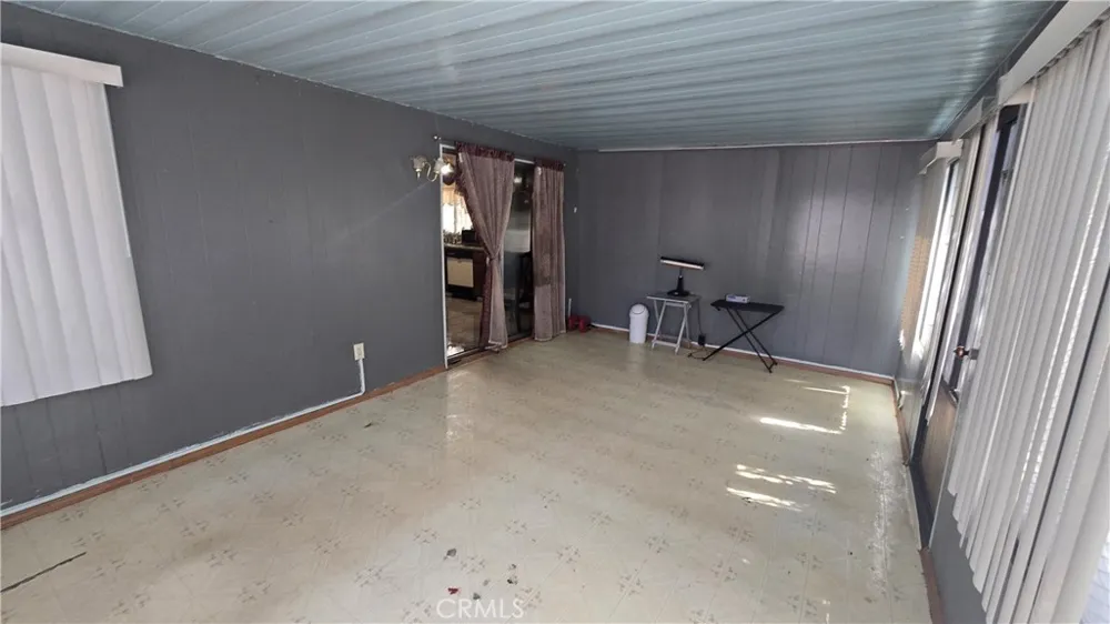 37023 29th E Palmdale, CA 93550