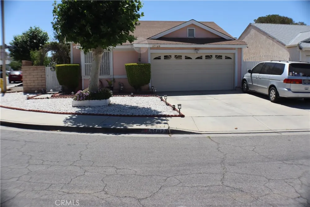 37023 29th E Palmdale, CA 93550