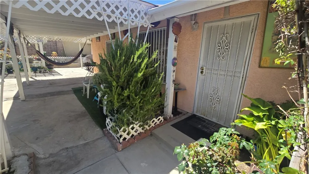 37023 29th E Palmdale, CA 93550