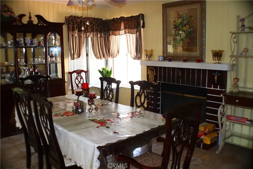 37023 29th E Palmdale, CA 93550