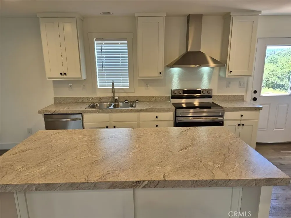 16375 Dam Road Clearlake, CA 95422