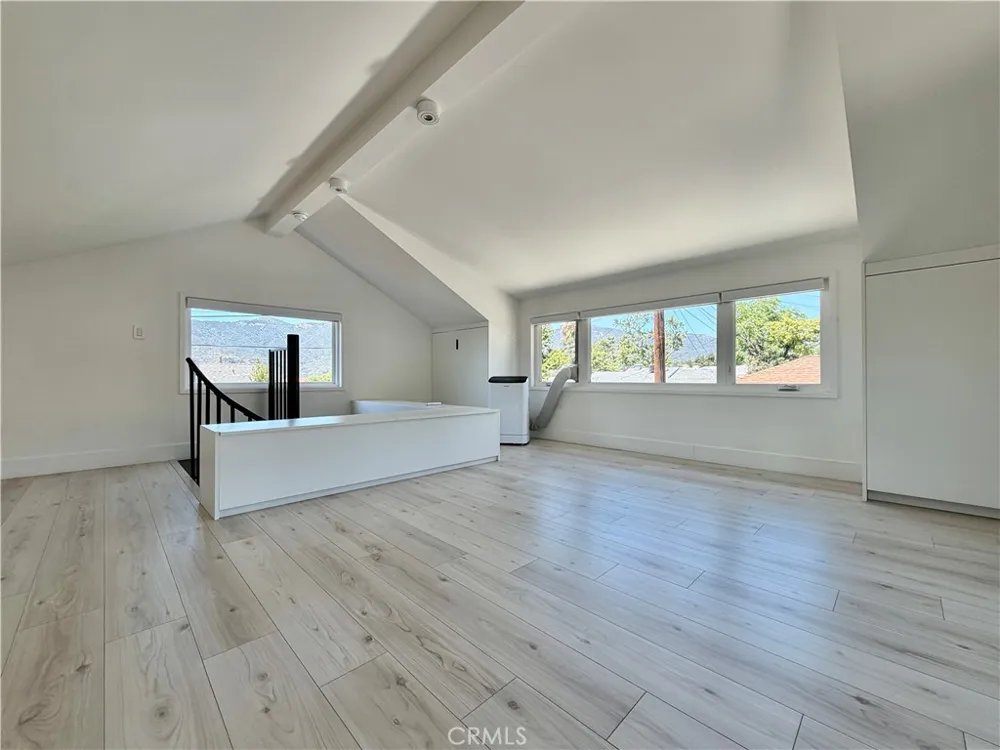 2536 Mayfield #1/2 Montrose, CA 91020