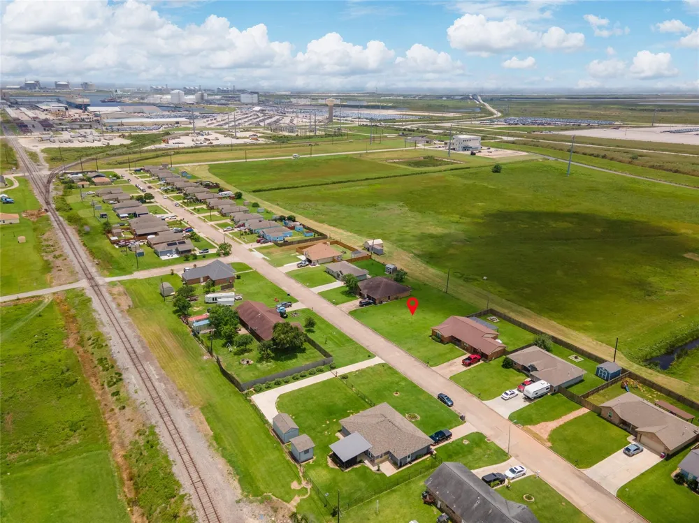 415 W 9th Street Freeport, TX 77541