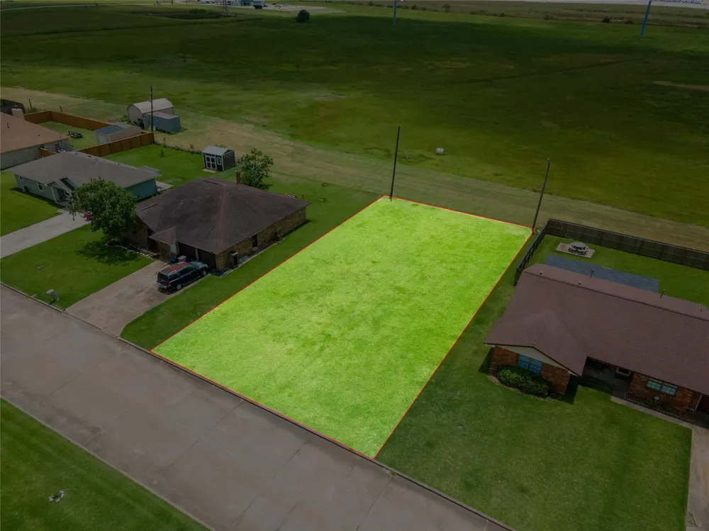 415 W 9th Street Freeport, TX 77541