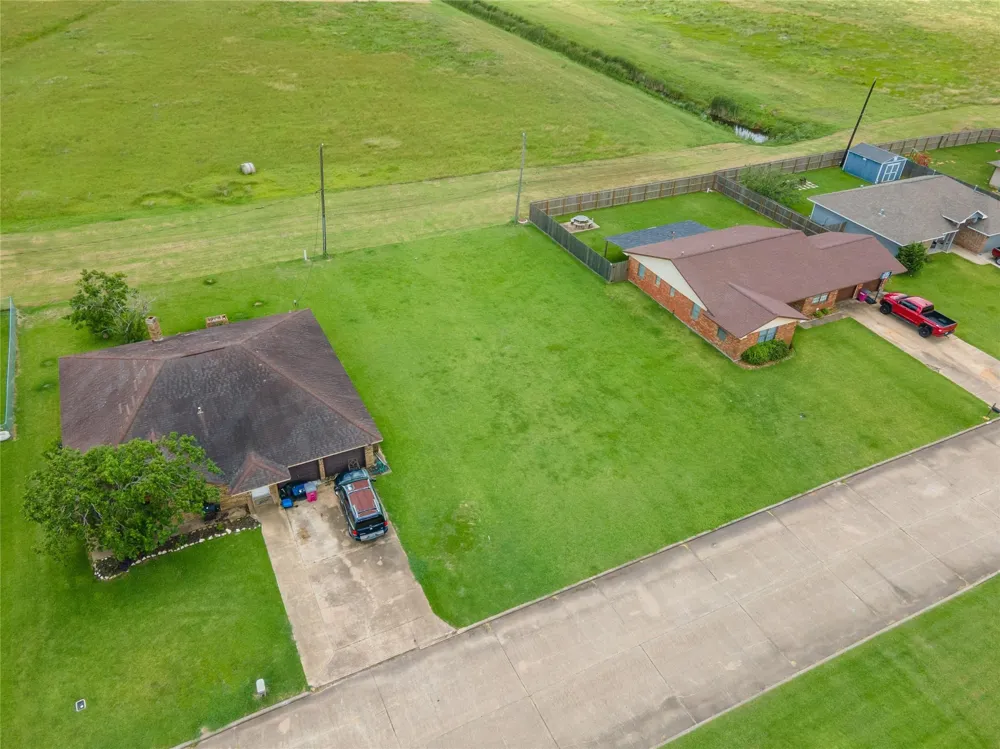 415 W 9th Street Freeport, TX 77541