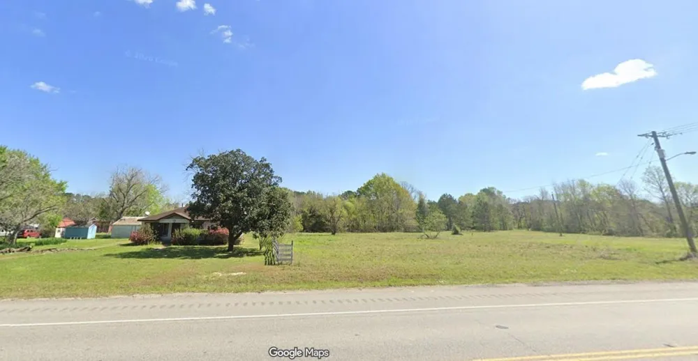 7136 Highway 321 Dayton, TX 77535