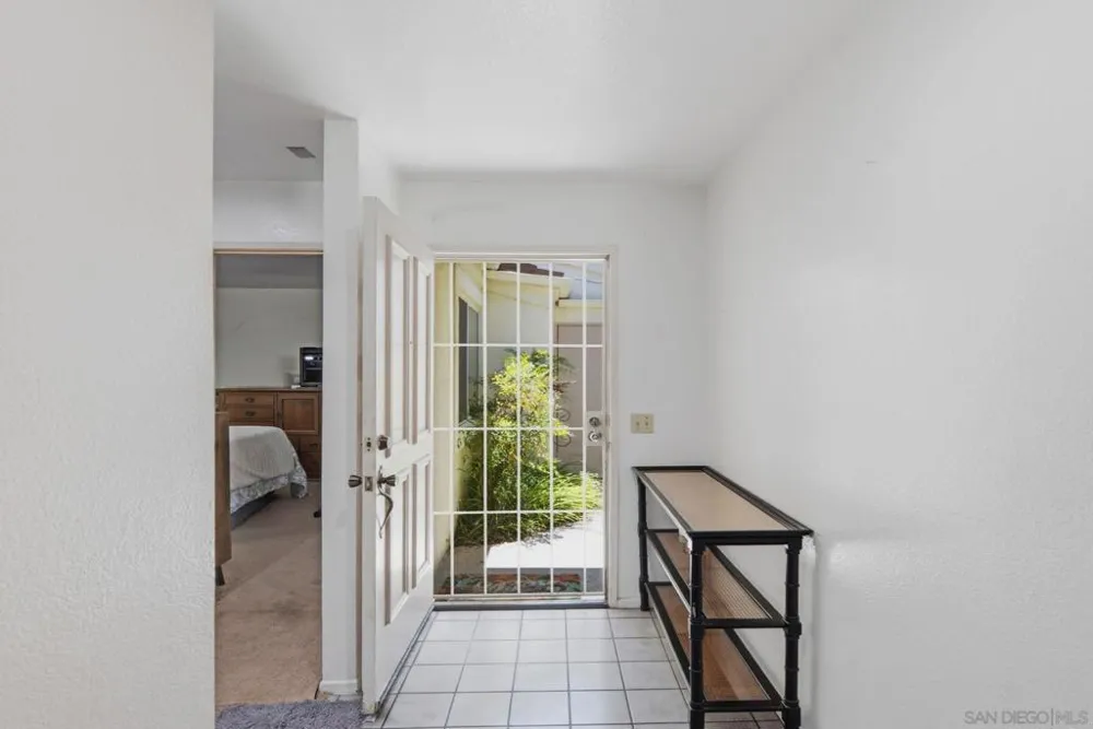 29402 Circle R Greens Dr Escondido, CA 92026