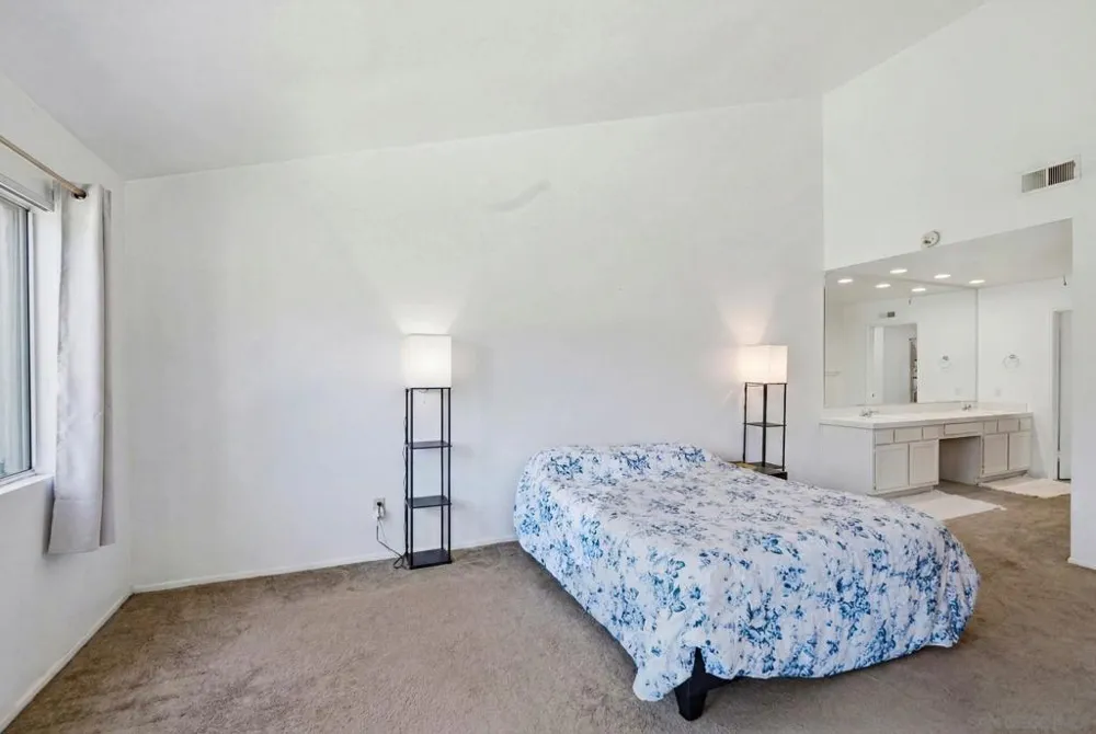 29402 Circle R Greens Dr Escondido, CA 92026
