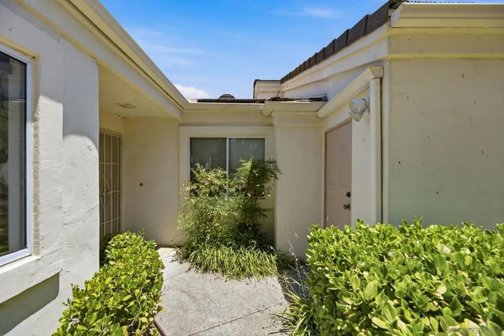 29402 Circle R Greens Dr Escondido, CA 92026