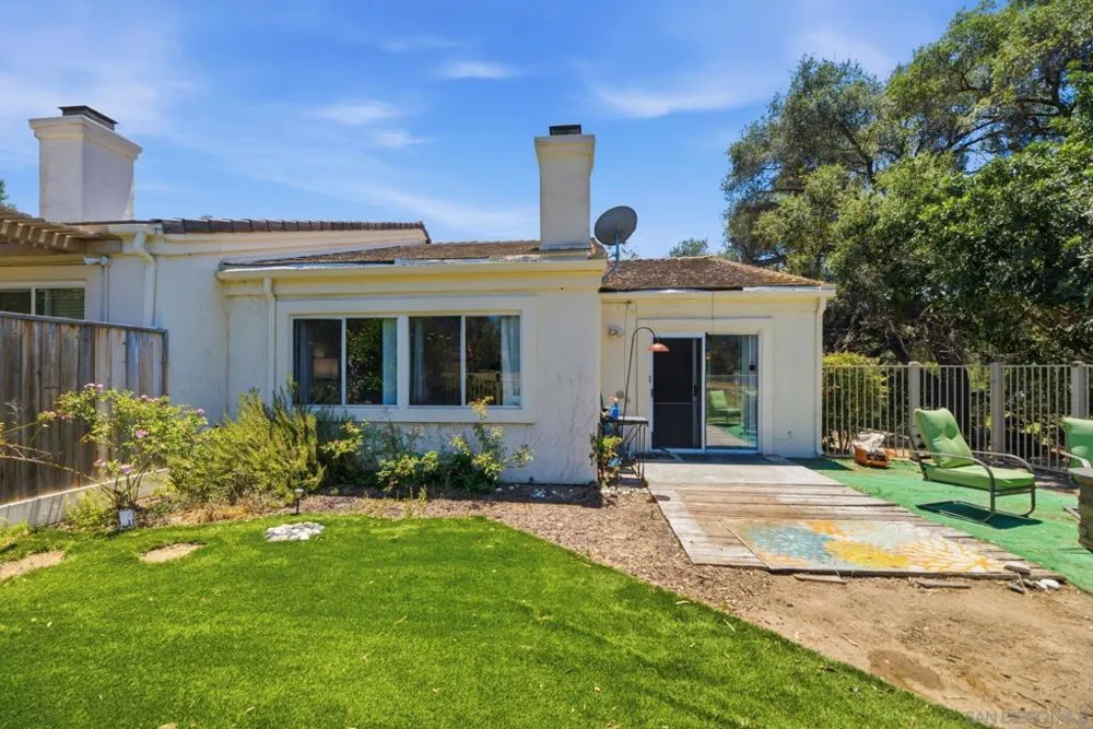 29402 Circle R Greens Dr Escondido, CA 92026