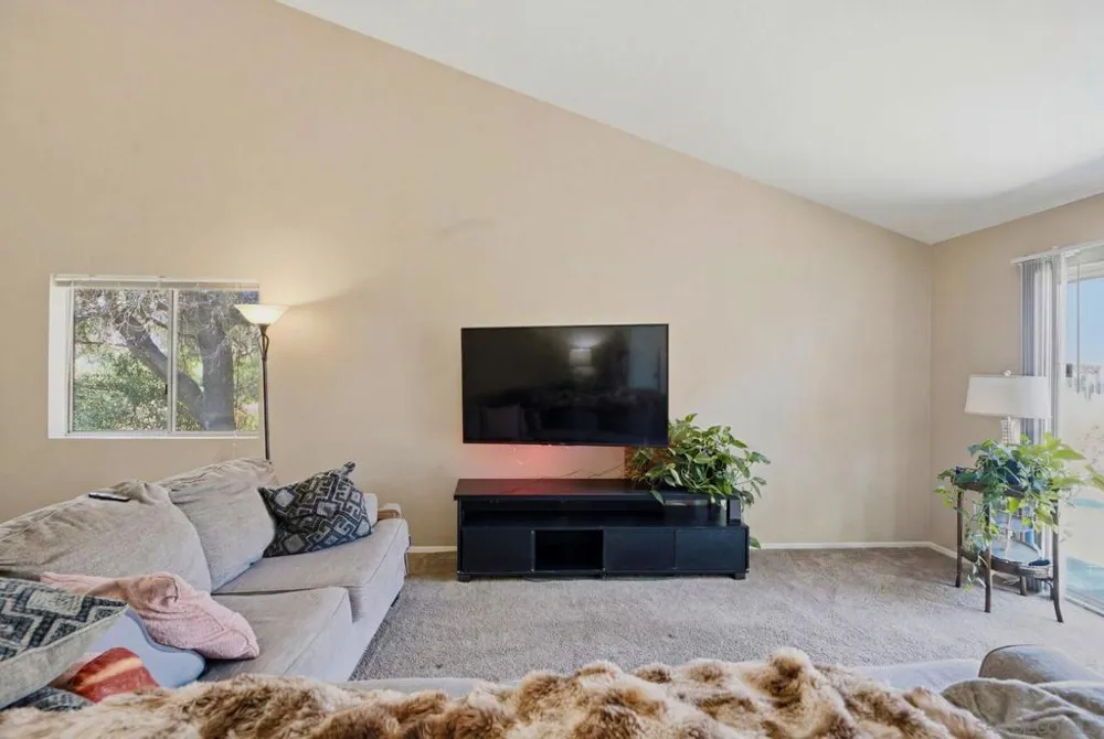 29402 Circle R Greens Dr Escondido, CA 92026