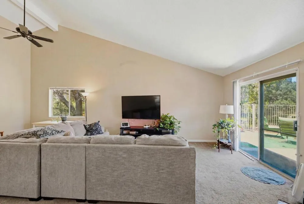 29402 Circle R Greens Dr Escondido, CA 92026