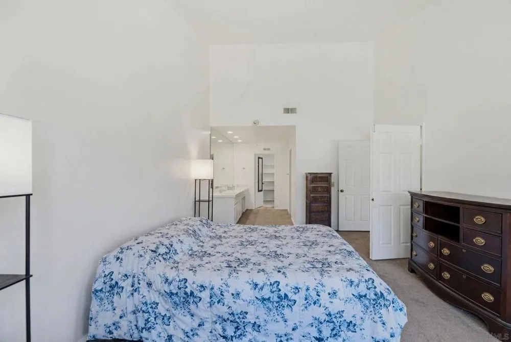 29402 Circle R Greens Dr Escondido, CA 92026