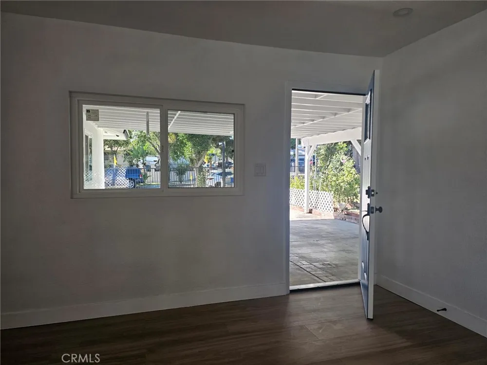 12036 Jouett Lakeview Terrace, CA 91342