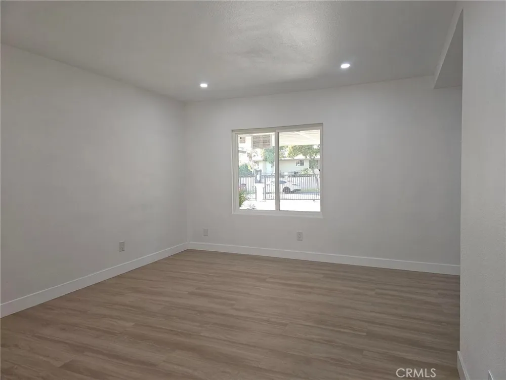 12036 Jouett Lakeview Terrace, CA 91342