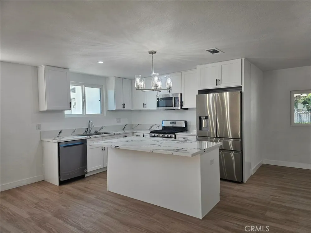 12036 Jouett Lakeview Terrace, CA 91342