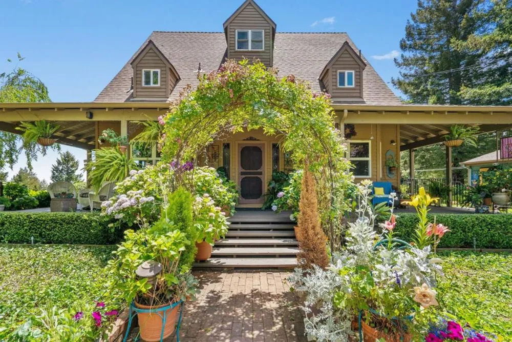 200 McAmant Drive Santa Cruz, CA 95060