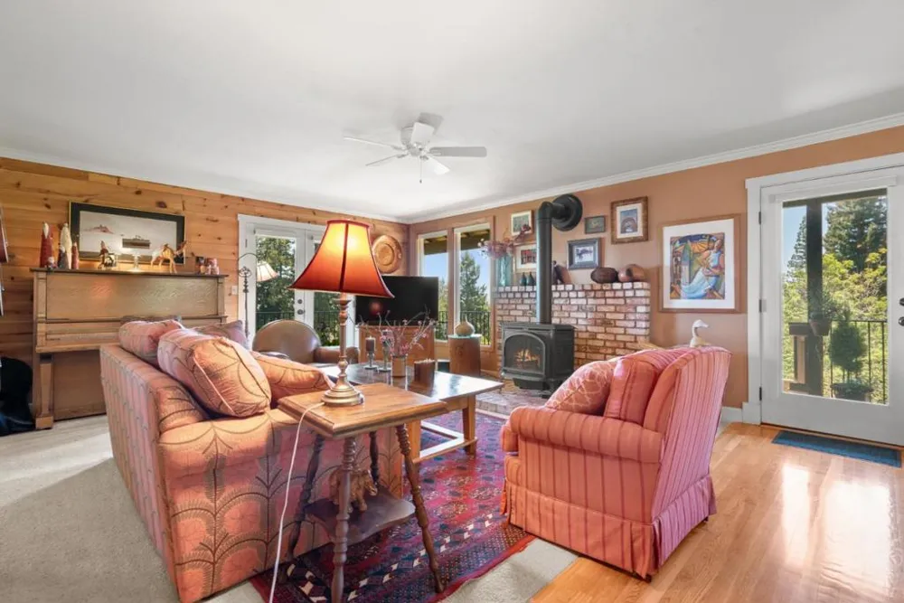 200 McAmant Drive Santa Cruz, CA 95060