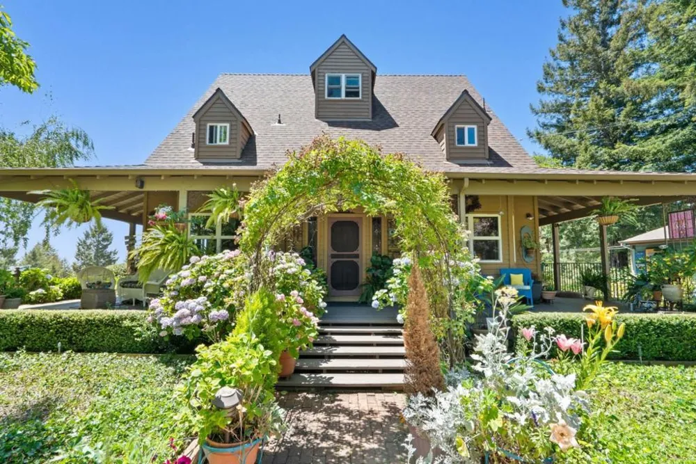 200 McAmant Drive Santa Cruz, CA 95060